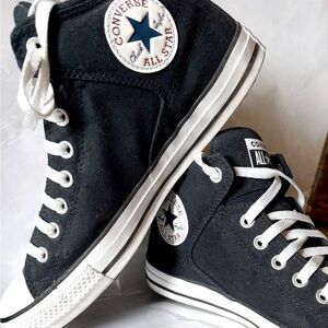 Converse Black and White Unisex Sneakers